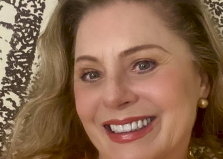 Vera Fischer aparece em na praia e fãs piram: ‘Que bronze!”. Vem ver!