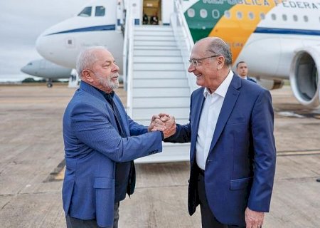 Lula embarca para China e Alckmin assume Presidência