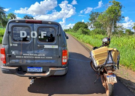 Jovem é preso pelo DOF com 50 quilos de maconha em garupa de moto