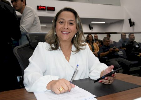 Assembleia Aprova Projeto de Lia Nogueira que Obriga Acompanhamento Feminino Para Pacientes Sedadas