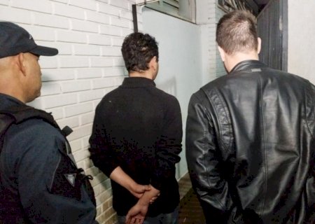 Advogado carioca preso com 4 pistolas vai pagar fiança de R$ 20 mil