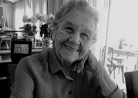Morre Palmirinha Onofre, aos 91 anos
