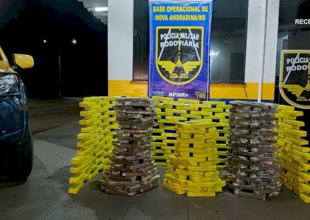 PMR apreende quase 300 quilos de maconha em carro abandonado