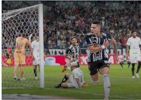 Atlético Mineiro vence o Corinthians por 2 a 0, gols de Paulinho