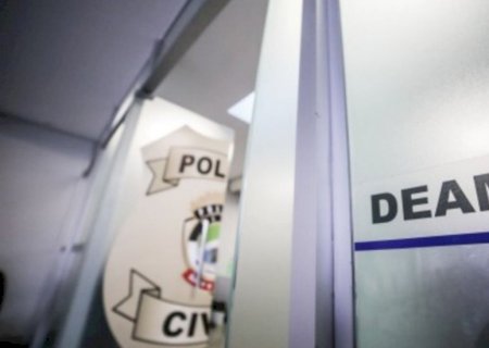 Mulher é estuprada dentro de banheiro durante festa em casa