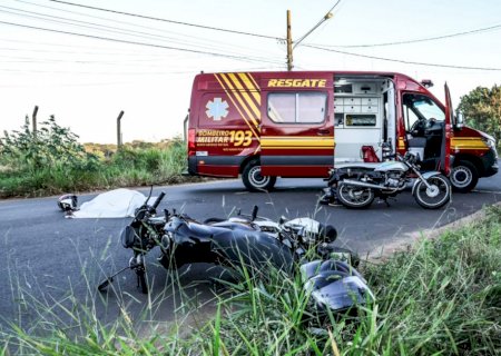 Tragédia: Motos batem e garupa morre atropelada por ônibus