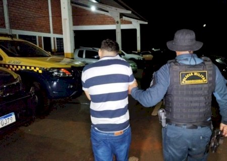 Morador de Campo Grande é preso em Dourados transportando drogas em BMW