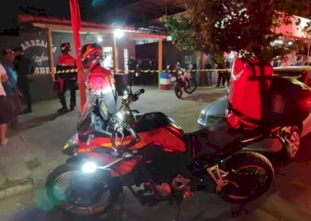 Assaltante morre baleado por policial penal que cortava cabelo