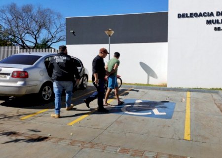 Homem é preso por policiais da delegacia da mulher acusado de importunação sexual