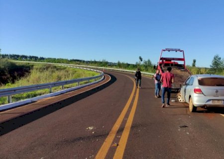 Motociclista fica em estado gravíssimo após acidente em curva na MS-477