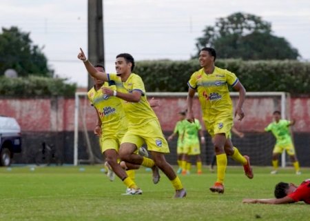 Dourados AC vence Águia Negra fora de casa e fica perto da classificação no Campeonato Estadual