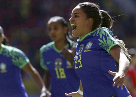 Seleção feminina goleia Chile em último jogo antes da Copa do Mundo