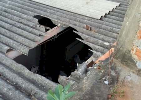 Trabalhador morre em hospital de Dourados após cair de telhado