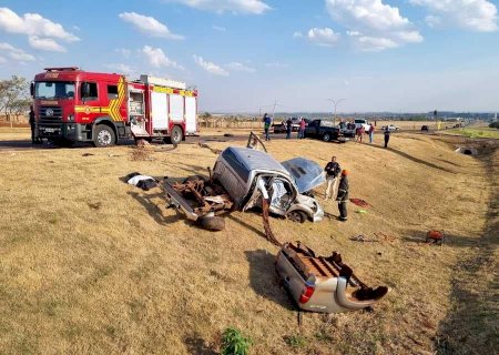 Colisão Entre Caminhonetes na BR-060 Deixa um Morto e Três Feridos