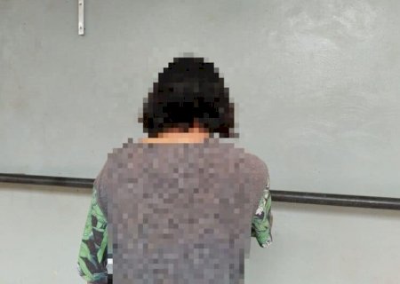 Homem é Preso nos Fundos de Residência Após Roubar Motocicleta