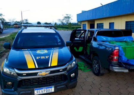 Toyota Hilux roubada em Minas levava 1,1 tonelada de maconha