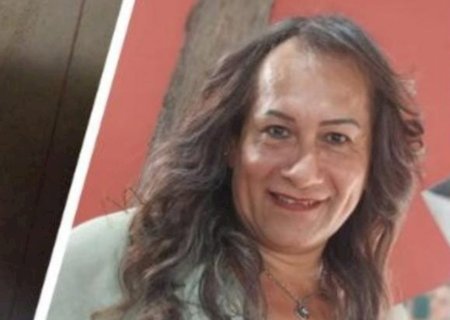 Transexual é agredida e morta a facadas pelo namorado; autor está foragido