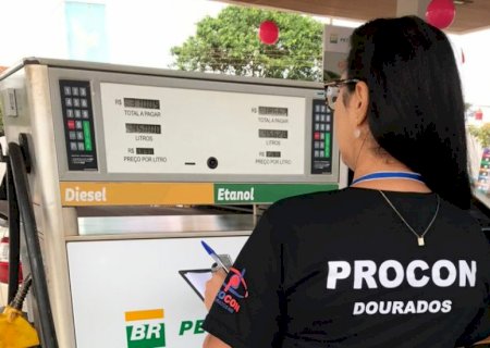 Preço da gasolina varia de R$ 5,19 e a R$ 6,17 em Dourados, mostra Procon