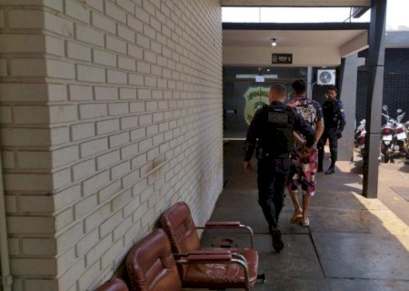 Homem é preso pela GM com moto roubada, paga fiança e é solto em Dourados