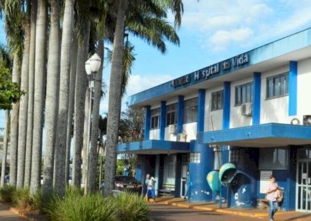 Homem de 49 anos é resgatado após levar facada na axila