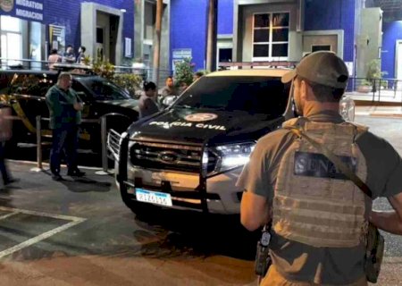 Casal procurado pela polícia do RJ por associação ao tráfico é expulso do Paraguai