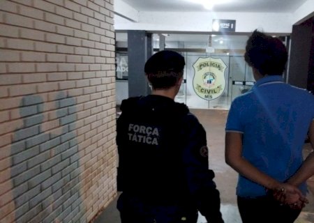 Passageira de ônibus é presa levando maconha para Cuiabá