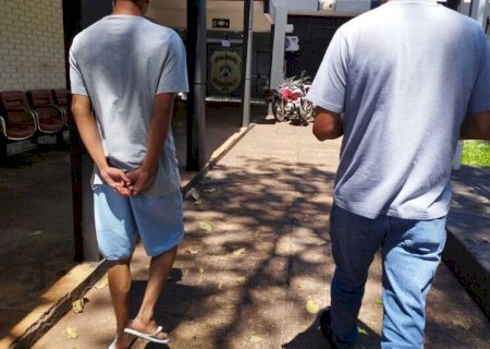 Acusado de assassinar indígena se entrega após ter mandado de prisão decretado