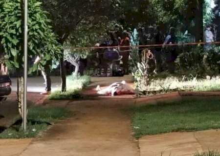 Homem é Surprendido por Atirador e Morre com Disparo na Cabeça