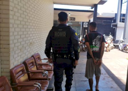 Ladrão é preso pela Guarda de Dourados após fazer “limpa” em loja