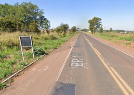 Caminhoneiro de 63 anos morre após invadir pista contrária e bater em carreta