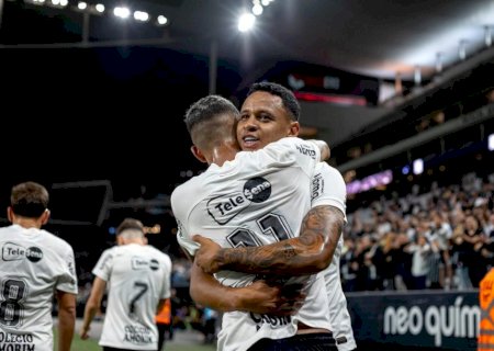 Arthur Sousa marca hat-trick, e Corinthians avança à final da Copinha
