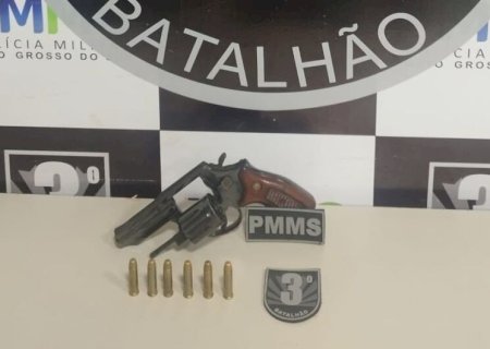 Indivíduo é preso com arma de uso restrito durante operação Zero Grau em Dourados