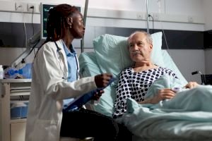Acolhimento: Presença de cuidadores em hospitais potencializa a recuperação de pacientes