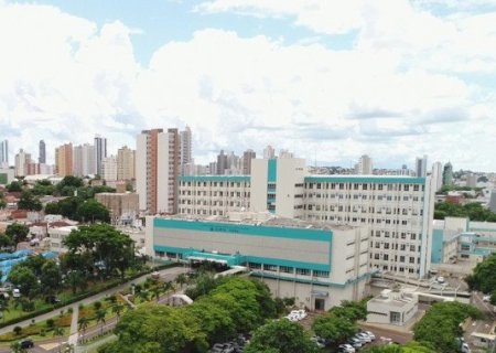 Menina de 11 anos torturada e queimada pelo ex-padrasto morre em Campo Grande