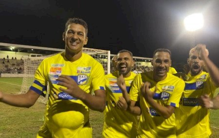 Dourados AC vence Corumbaense e carimba vaga nas quartas de final