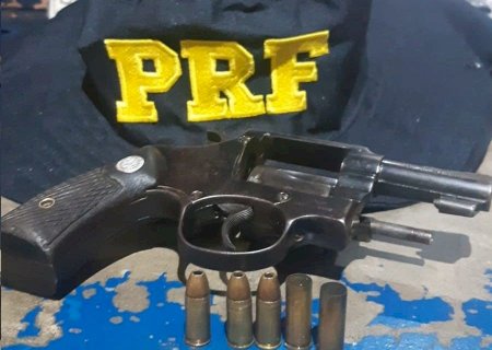 Homem é preso pela PRF suspeito de atirar contra a ex-mulher e primo