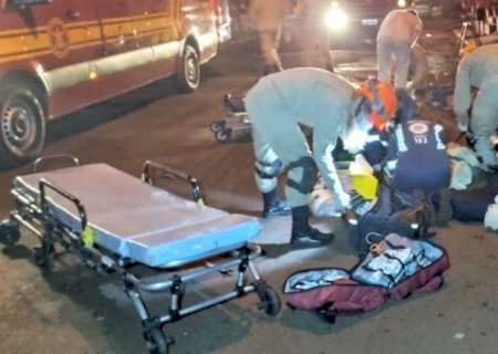 Idosa fica em estado gravíssimo após ser atropelada por carro e motorista é preso