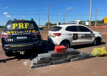 Dupla é presa tentando levar drogas usando carro adesivado e uniforme de empresa de escolta