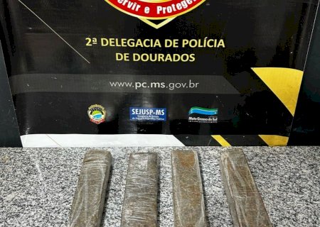 Polícia cumpre 3 mandados de prisão e flagra homem com droga em Dourados