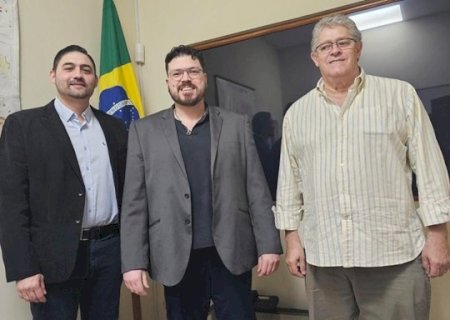 UCP reúne membros de Consulado brasileiro no Paraguai