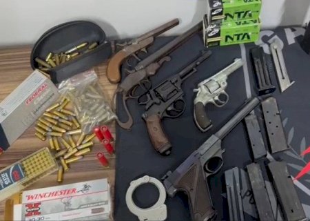 Policial da reserva e comerciante são presos por venda ilegal de armas