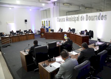 Vereadores de Dourados apreciam 14 projetos na 17ª sessão ordinária