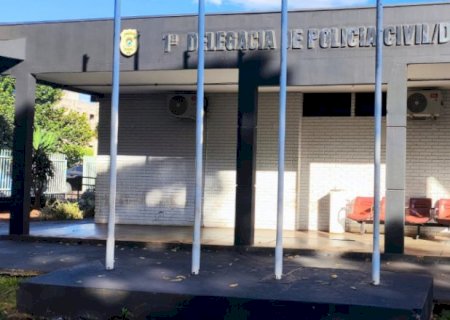 Jovem de 18 anos é preso após furtar dinheiro de caixa de mercado em que trabalha