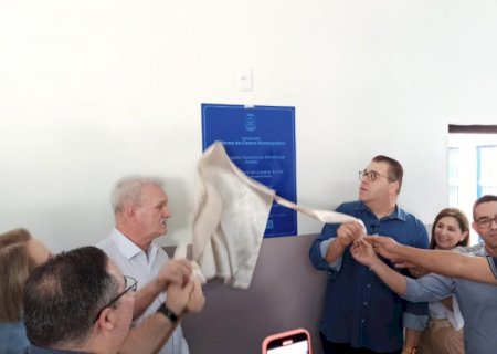 Alan Guedes entrega reforma do Centro Homeopático de Dourados