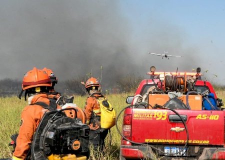 Trabalho intenso dos Bombeiros reduz focos de incêndios no Pantanal