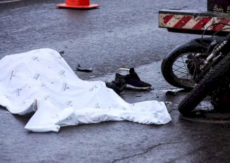 Motociclista morre após bater em traseira de caminhão que saiu de Dourados