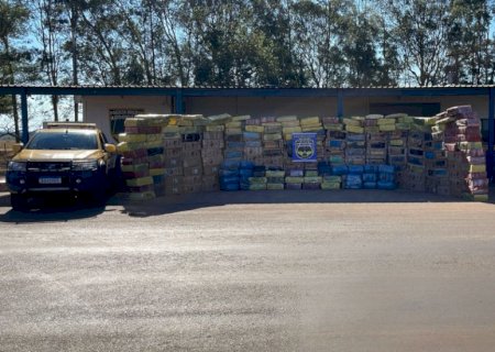 Caminhoneiro é preso com mais de 5 toneladas de drogas na fronteira