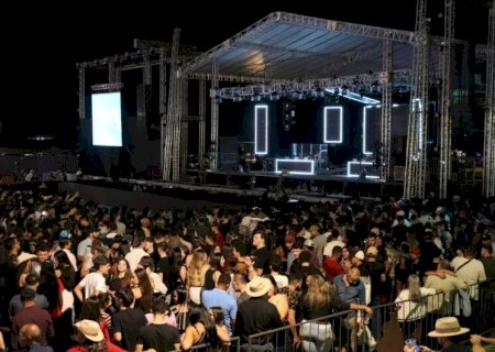 Público poderá entrar com garrafa de água em shows, estádio e outros eventos em Dourados