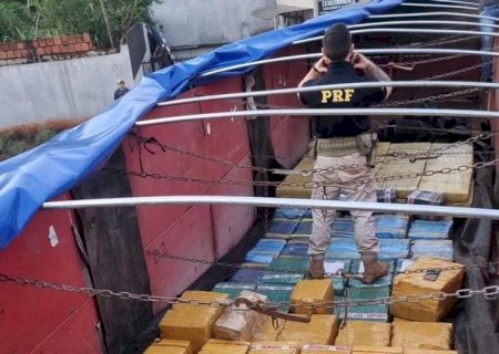 Motorista do RS é preso na MS-156 transportando carga de maconha em carreta