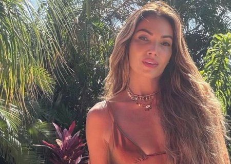 Patrícia Poeta ostenta corpo sarado durante viagem de férias: 'Perfeita'